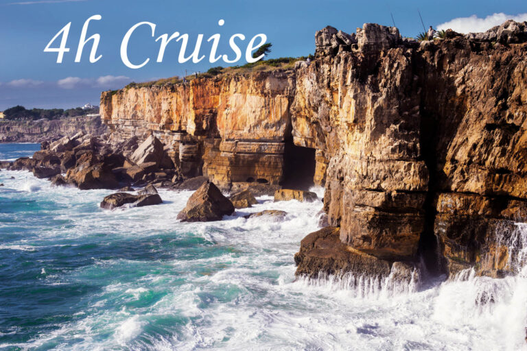 Sightseen boat cruise from Cascais